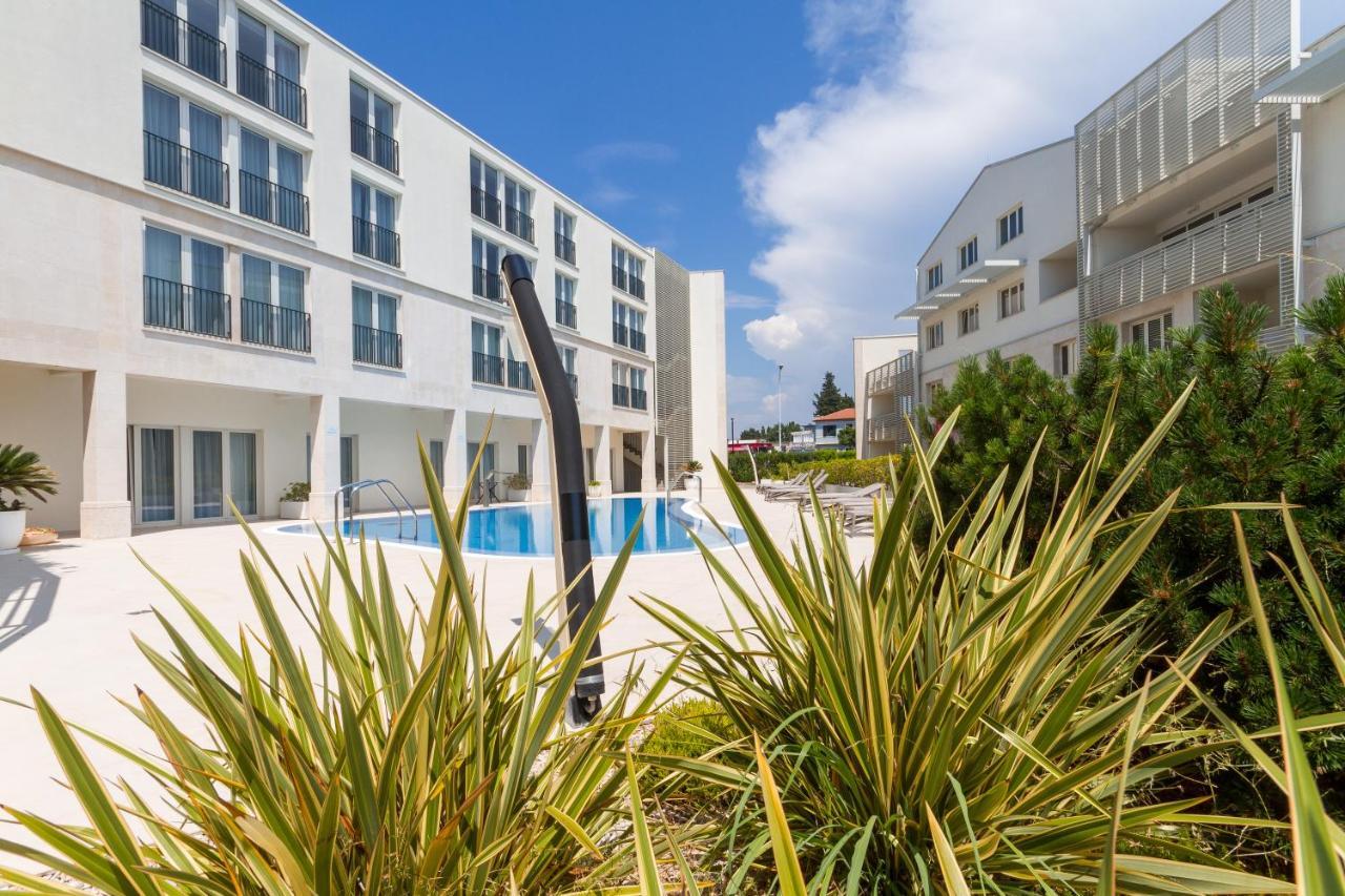 The Garden Palace Umag By Locap Group Exterior photo