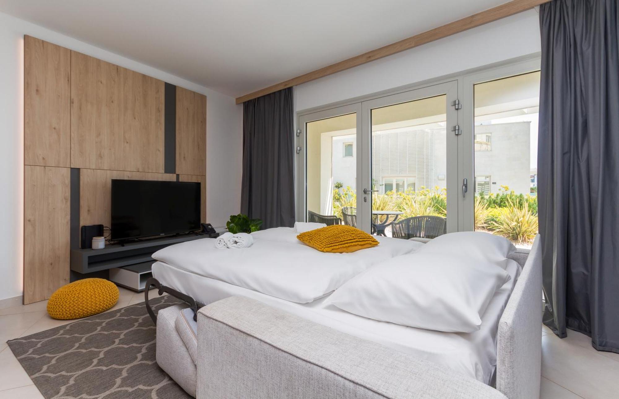 The Garden Palace Umag By Locap Group Exterior photo