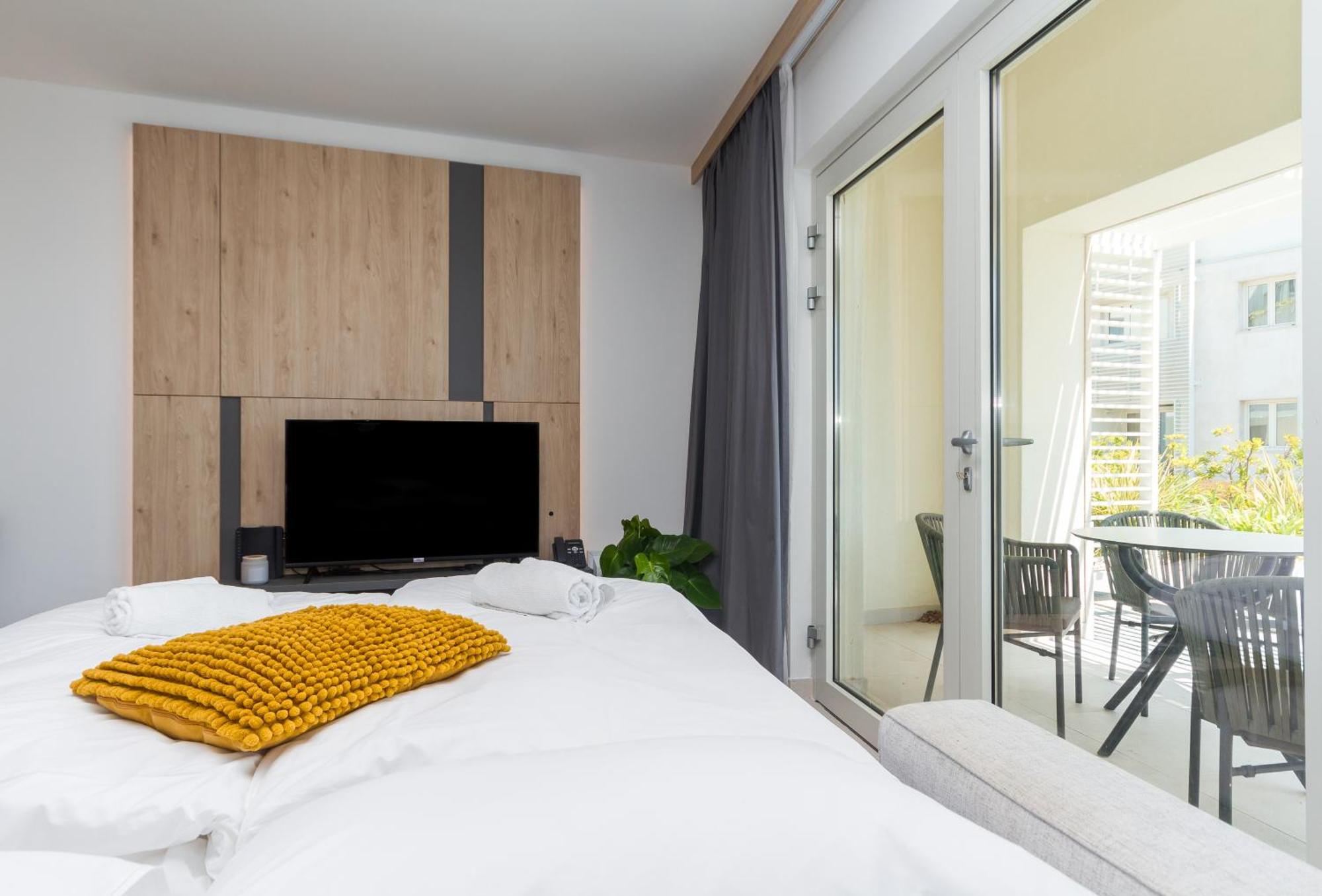 The Garden Palace Umag By Locap Group Exterior photo