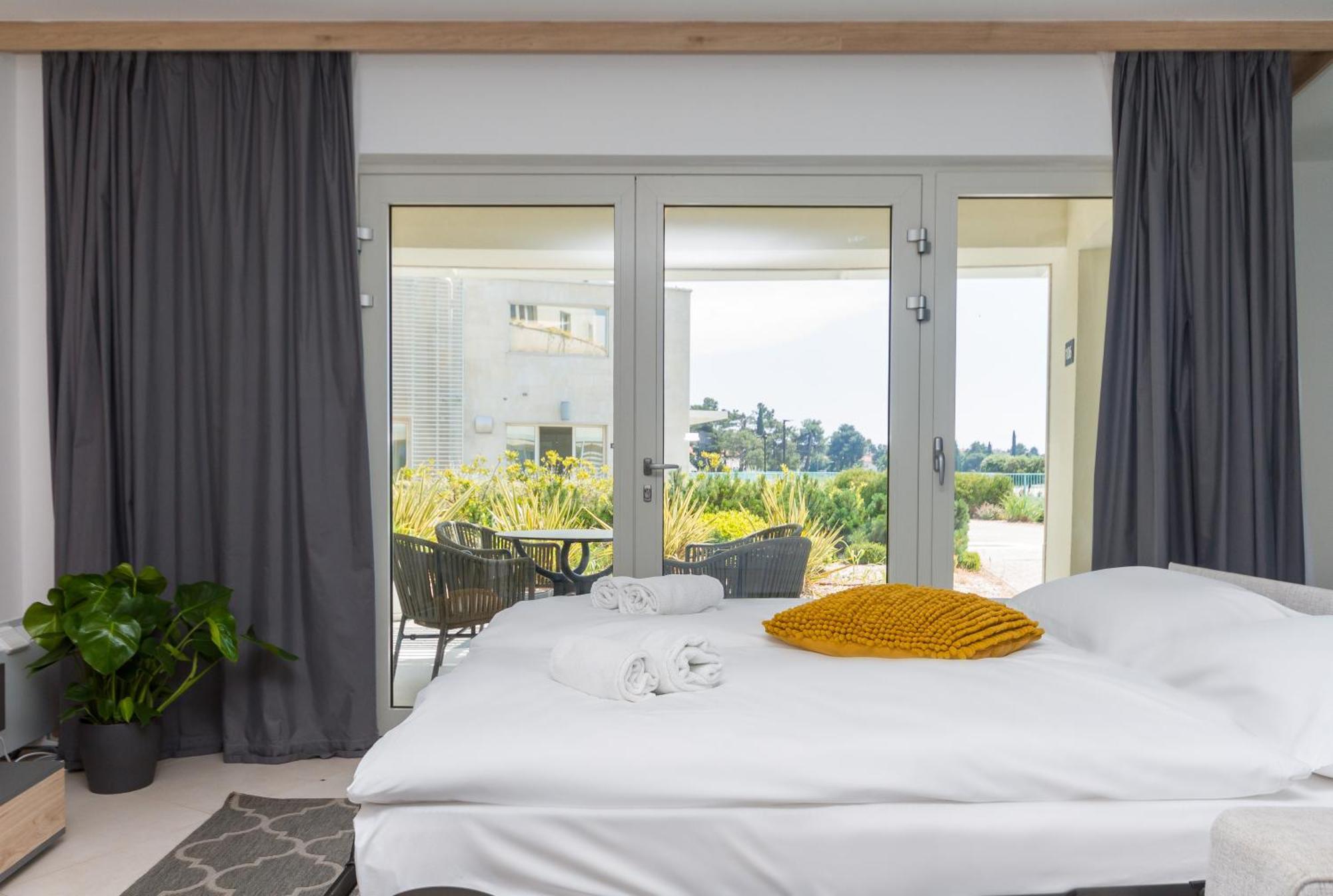 The Garden Palace Umag By Locap Group Exterior photo